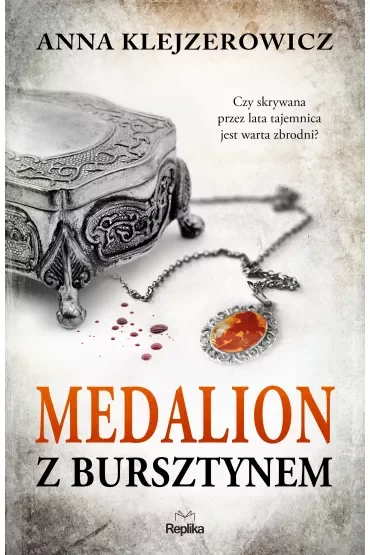 Medalion z bursztynem