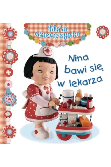 Nina bawi się w lekarza. Mała dziewczynka